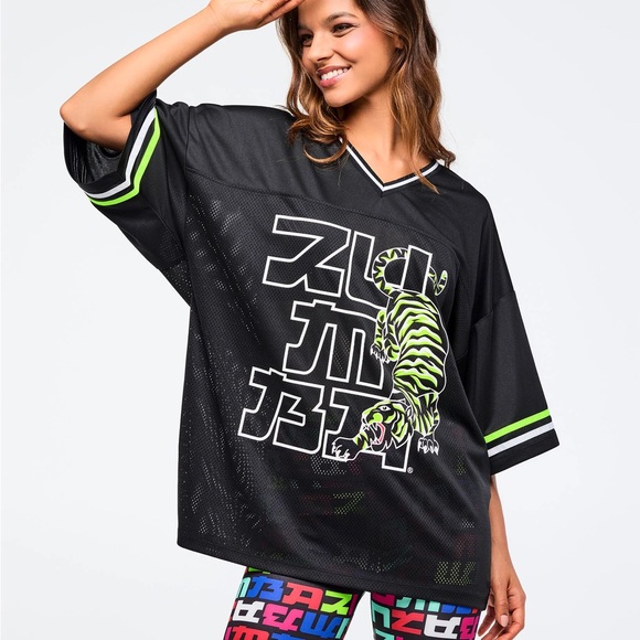 Zumba Fitness Tops - ZUMBAWEAR - Eastern Flavor Oversized Sports Jersey - Bold Black - Size L/XL